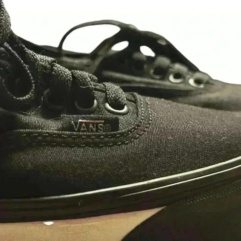 Old skool mono bumper vans canvas women’s size 9 men’s size 7.5 rare!
